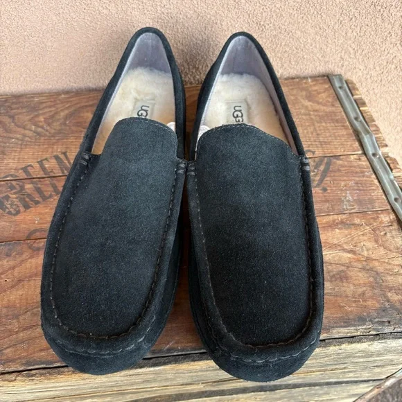 UGG Australia Men’s Alder Suede Leather Slipper